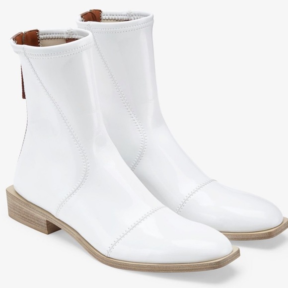 Fendi FFRAME White Patent Boots - Picture 9 of 9